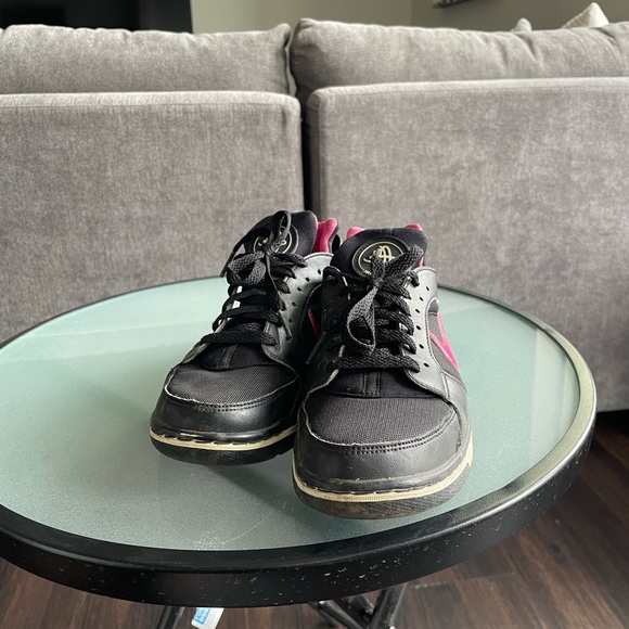 Nike Huarache - Picture 2 of 9